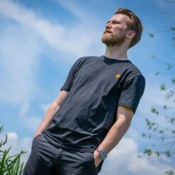 T-shirt GURU AVENTUS TEE CHARCOAL -Magasins De Pêche En Vedette 158563 c