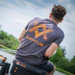 T-shirt GURU AVENTUS TEE CHARCOAL -Magasins De Pêche En Vedette 158563 d